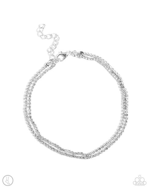 Dainty Declaration - White