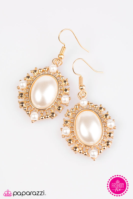 Red Carpet Romance - Gold