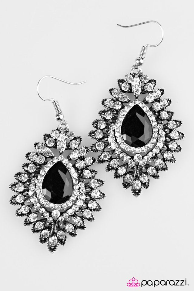 Diva-de & Conquer - Black